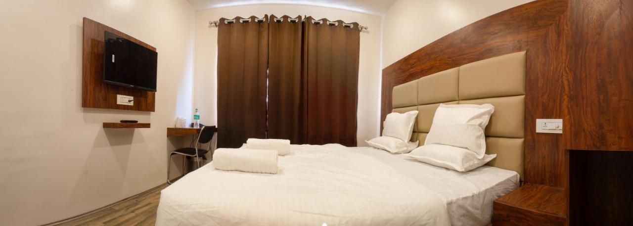World Residences Srīnagar Екстериор снимка