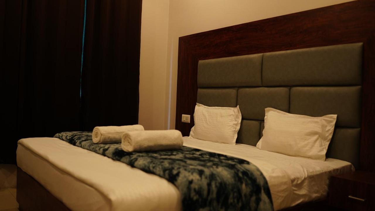 World Residences Srīnagar Екстериор снимка